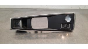 Used Middle console Peugeot 508 SW (F4/FC/FJ/FR) 2.0 16V GT BlueHDi 180 Price € 66,55 Inclusive VAT offered by Autohandel Didier
