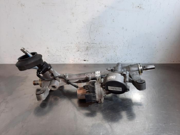 Begagnade Styrbox Mercedes A (177.0) 1.3 A-250 e Turbo 16V Pris € 1.331,00 Inklusive moms erbjuds av Autohandel Didier