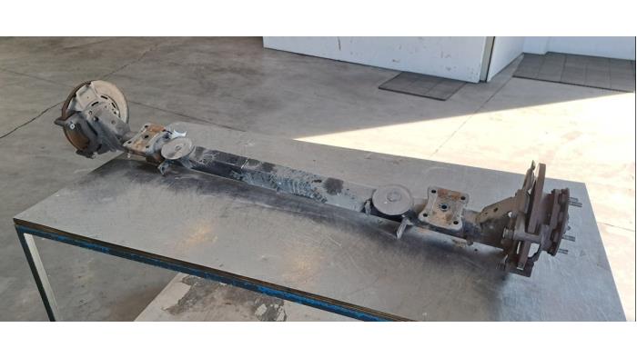 Bakre drivaxel från en Ford Transit 2.0 TDCi 16V Eco Blue 130 2022