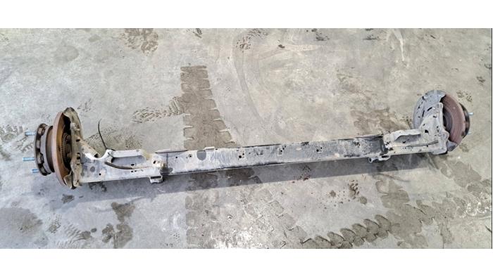 Bakre drivaxel från en Ford Transit Custom 2.0 TDCi 16V Eco Blue 105 2021