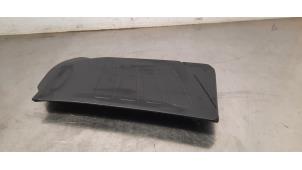 Abdeckblech Motor van een Mercedes-Benz GLE Coupe (C167) 400 e 2.0 16V 4-Matic 2024