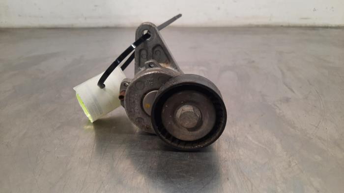 Usados Rodillo tensor correa múltiple Volkswagen Touran (5T1) 2.0 TDI 150 Precio € 18,15 IVA incluido ofrecido por Autohandel Didier