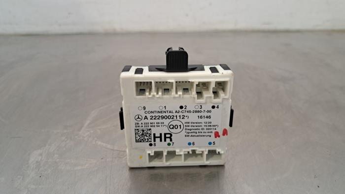 Używane Modul centralnego zamka Mercedes C-Klasse AMG (W205) C-63 S,Edition 1 AMG 4.0 V8 Biturbo Cena € 36,30 Z VAT oferowane przez Autohandel Didier