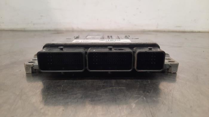 Used Engine management computer Renault Master III (FV) 2.3 dCi 165 16V RWD Price € 332,75 Inclusive VAT offered by Autohandel Didier