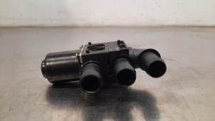 Begagnade Elektrisk värmeventil BMW 7 serie (G11/12) 740e,Le Pris € 54,45 Inklusive moms erbjuds av Autohandel Didier