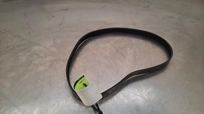 Usados Correa múltiple Peugeot 208 II (UB/UH/UP) 1.2 Vti 12V PureTech 130 Precio € 18,15 IVA incluido ofrecido por Autohandel Didier