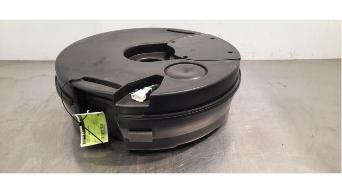 Używane Subwoofer Audi SQ5 (8RB) 3.0 TDI V6 24V Cena € 133,10 Z VAT oferowane przez Autohandel Didier