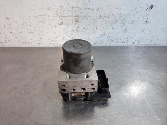 Used ABS pump Audi A6 Avant (C6) 2.8 V6 24V FSI Price € 133,10 Inclusive VAT offered by Autohandel Didier