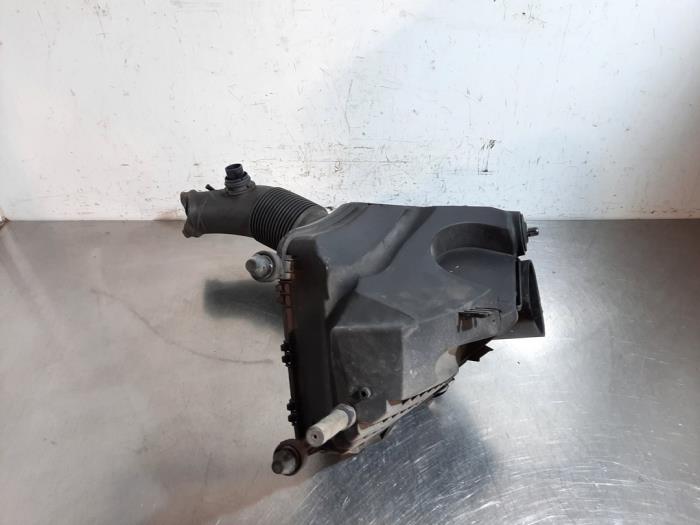 Begagnade Luftfilterhus Audi A6 Avant (C6) 2.8 V6 24V FSI Pris € 60,50 Inklusive moms erbjuds av Autohandel Didier