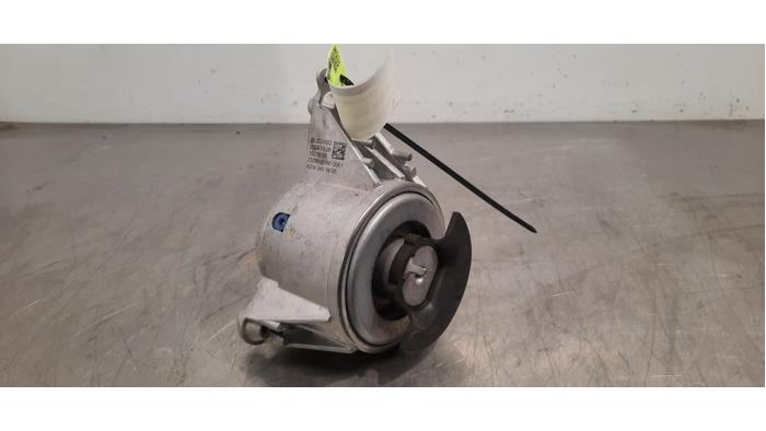 Used Engine mount Mercedes C Estate (S206) C-220d 2.0 Turbo 16V Price € 96,80 Inclusive VAT offered by Autohandel Didier