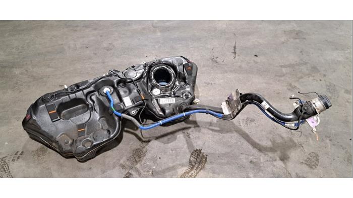 Używane Zbiornik Mercedes C Estate (S206) C-220d 2.0 Turbo 16V Cena € 199,65 Z VAT oferowane przez Autohandel Didier