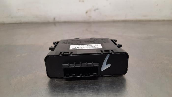 Usados Módulo Gateway Renault Captur II (RJB) 1.0 TCe 90 12V Precio € 199,65 IVA incluido ofrecido por Autohandel Didier