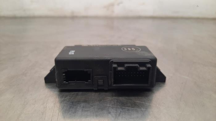 Używane Modul gateway Audi RS Q3 (8UB/8UG) 2.5 20V TFSI Quattro Cena € 30,25 Z VAT oferowane przez Autohandel Didier