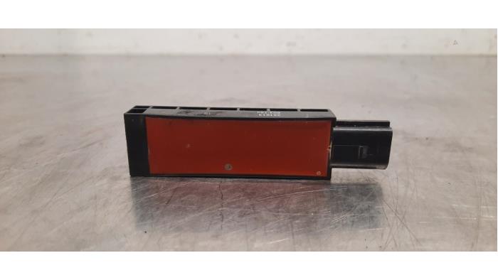 Używane Keyless Entry-Antena Audi RS Q3 (8UB/8UG) 2.5 20V TFSI Quattro Cena € 12,10 Z VAT oferowane przez Autohandel Didier