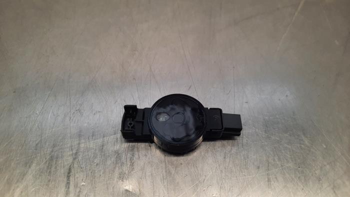 Begagnade Regnsensor BMW 1 serie (F40) 118d 2.0 16V Pris € 24,20 Inklusive moms erbjuds av Autohandel Didier