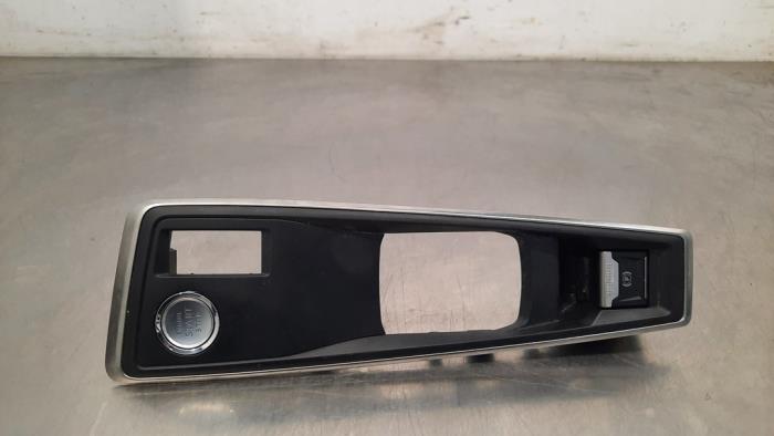 Używane Przelacznik Start/Stop Peugeot 508 (F3/FB/FH/FP) 1.5 BlueHDi 130 Cena € 24,20 Z VAT oferowane przez Autohandel Didier