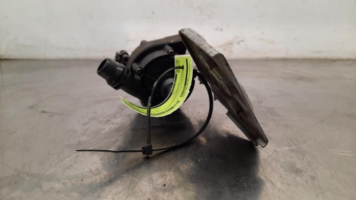 Begagnade Extra vattenpump Mini Countryman (F60) 1.5 TwinPower Turbo 12V Cooper SE ALL4 Pris € 60,50 Inklusive moms erbjuds av Autohandel Didier