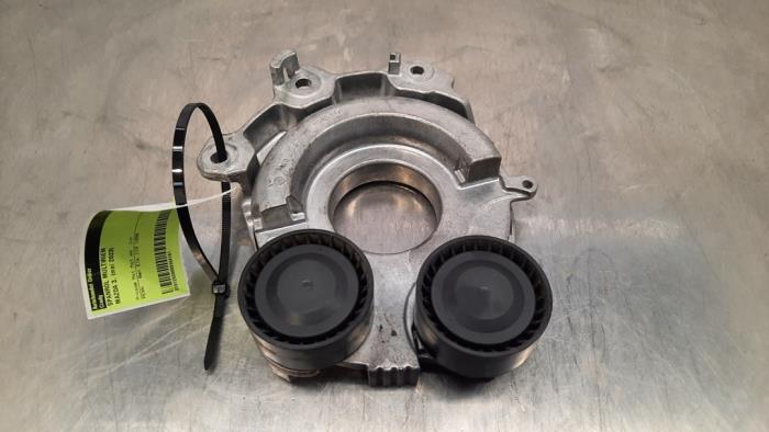 Usados Rodillo tensor correa múltiple Mazda 3 Sport (BP) 2.0 e-SkyActiv-G 150 16V Precio € 24,20 IVA incluido ofrecido por Autohandel Didier