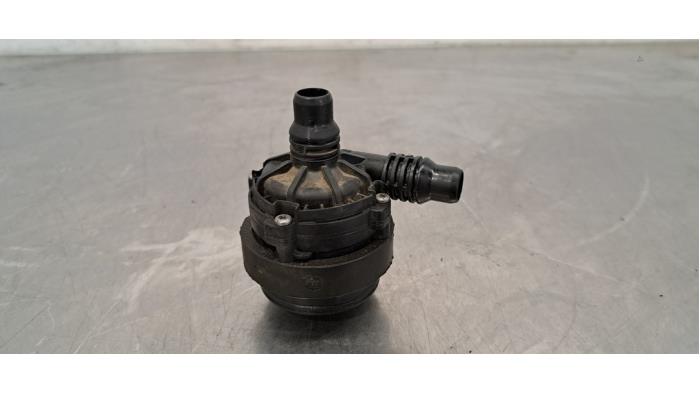 Begagnade Extra vattenpump Mini Countryman (F60) 1.5 TwinPower Turbo 12V Cooper SE ALL4 Pris € 24,20 Inklusive moms erbjuds av Autohandel Didier