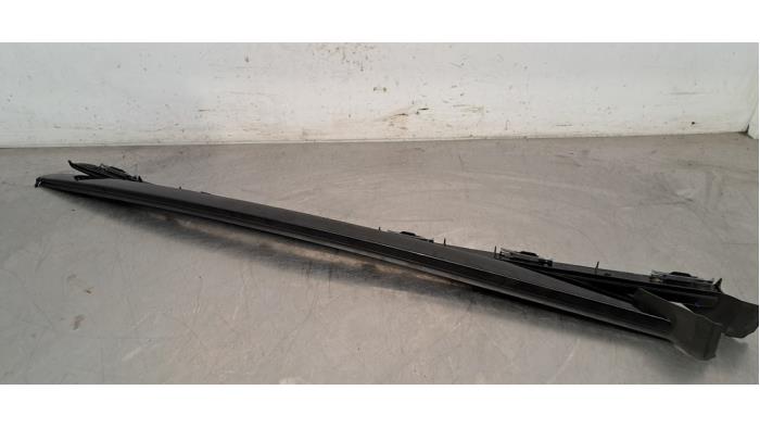 Gebrauchte Windschutzscheibe blende Set Peugeot 3008 II (M4/MC/MJ/MR) 1.5 BlueHDi 130 Preis € 36,30 Mit Mehrwertsteuer angeboten von Autohandel Didier