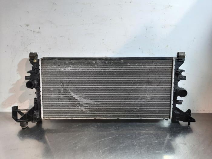 Usagé Radiateur Opel Astra K 1.0 Turbo 12V Prix € 60,50 Prix TTC proposé par Autohandel Didier