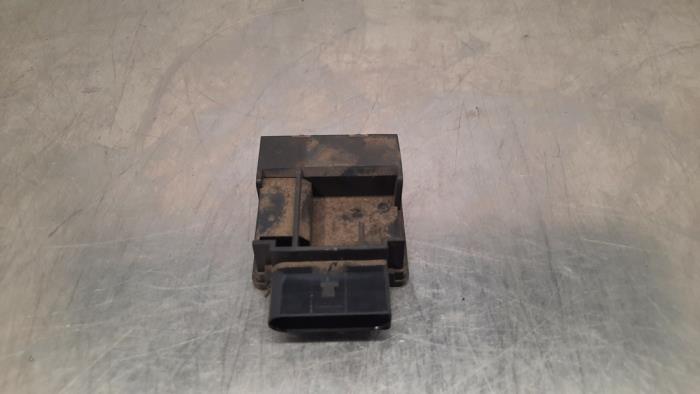 Usagé Module pompe carburant Volkswagen T-Cross 1.6 TDI 16V Prix € 36,30 Prix TTC proposé par Autohandel Didier