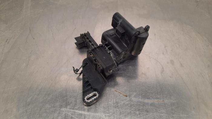 Gebrauchte Stromverteiler BMW 3 serie Touring (F31) 316d 2.0 16V Preis € 24,20 Mit Mehrwertsteuer angeboten von Autohandel Didier