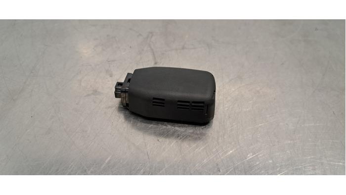 Używane Antena Mazda 3 Sport (BP) 2.0 e-SkyActiv-G 150 16V Cena € 24,20 Z VAT oferowane przez Autohandel Didier