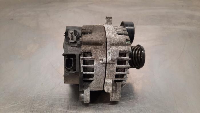 Dynamo från en Ford Transit Custom 2.0 TDCi 16V Eco Blue 130 2022