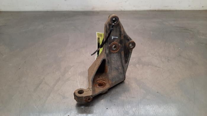 Used Engine mount Iveco New Daily VI 50C18, 60C18 Price € 48,40 Inclusive VAT offered by Autohandel Didier