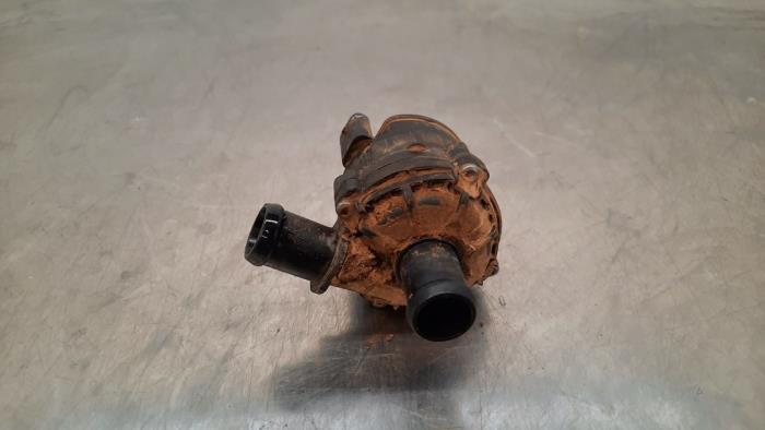 Begagnade Extra vattenpump Audi Q2 (GAB/GAG) 2.0 30 TDI 16V Pris € 30,25 Inklusive moms erbjuds av Autohandel Didier