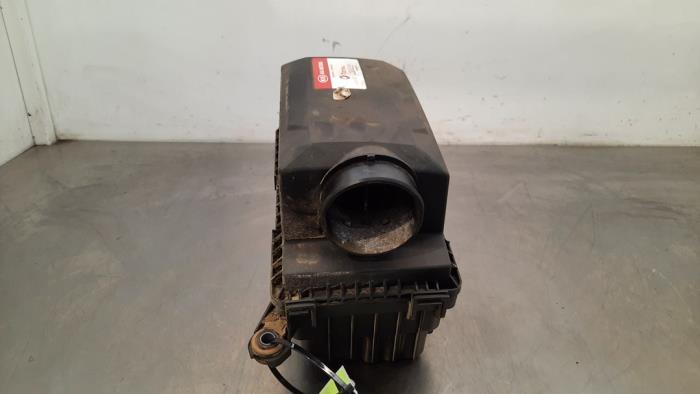 Begagnade Luftfilterhus Kia Rio IV (YB) 1.0i T-GDi 100 12V Pris € 60,50 Inklusive moms erbjuds av Autohandel Didier