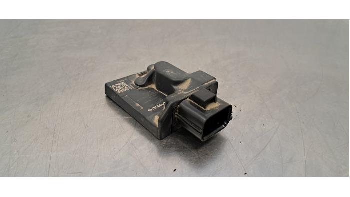 Usagé Module pompe carburant Volvo V60 II (ZW) 2.0 B3 16V Mild Hybrid Prix € 36,30 Prix TTC proposé par Autohandel Didier