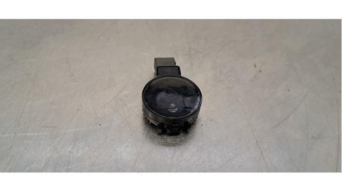 Begagnade Regnsensor Peugeot 308 SW (L4/L9/LC/LJ/LR) 1.2 12V e-THP PureTech 110 Pris € 30,25 Inklusive moms erbjuds av Autohandel Didier