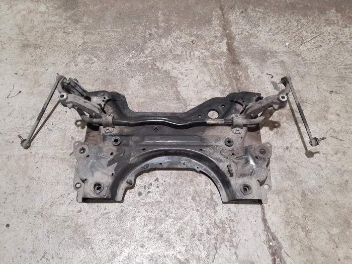Used Subframe Peugeot 308 (L3/L8/LB/LH/LP) 1.6 BlueHDi 120 Price € 266,20 Inclusive VAT offered by Autohandel Didier