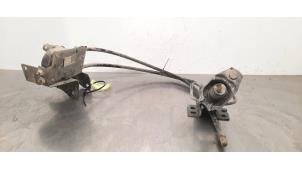 Usados Mecanismo de elevación de rueda de repuesto Peugeot Boxer (U9) 2.2 Blue HDi 140 Precio € 96,80 IVA incluido ofrecido por Autohandel Didier