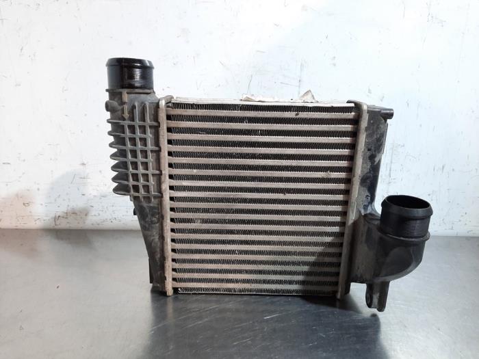 Used Intercooler Peugeot 308 (L3/L8/LB/LH/LP) 1.6 BlueHDi 120 Price € 60,50 Inclusive VAT offered by Autohandel Didier