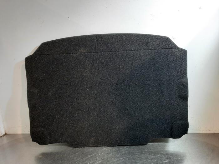 Trunk floor trim