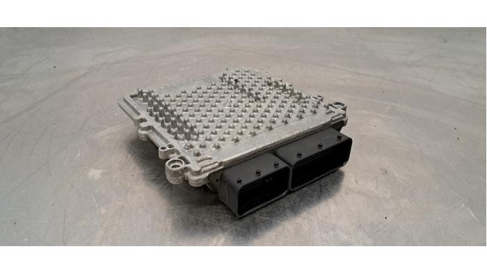 Used Engine management computer Mercedes C (W205) C-200 1.6 CDI BlueTEC, C-200 d 16V Price € 332,75 Inclusive VAT offered by Autohandel Didier