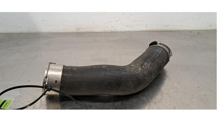 Gebrauchte Intercooler Schlauch Mercedes C (W205) C-200 1.6 CDI BlueTEC, C-200 d 16V Preis € 24,20 Mit Mehrwertsteuer angeboten von Autohandel Didier