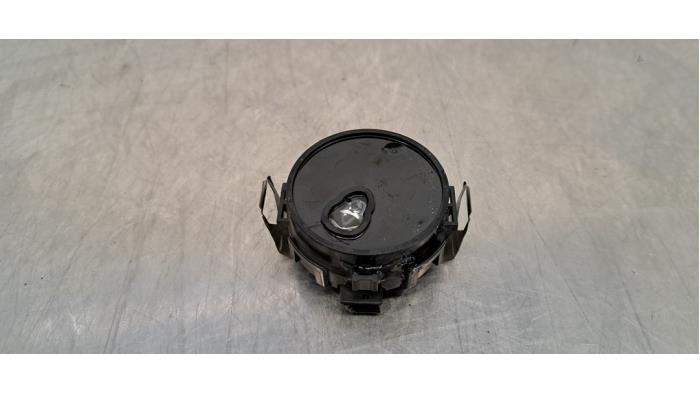 Begagnade Regnsensor Peugeot Boxer (U9) 2.2 Blue HDi 120 Pris € 30,25 Inklusive moms erbjuds av Autohandel Didier