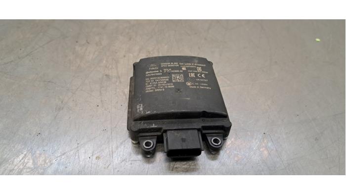 Begagnade Radarsensor Ford Focus 4 Wagon 1.0 Ti-VCT EcoBoost 12V 125 Pris € 163,35 Inklusive moms erbjuds av Autohandel Didier