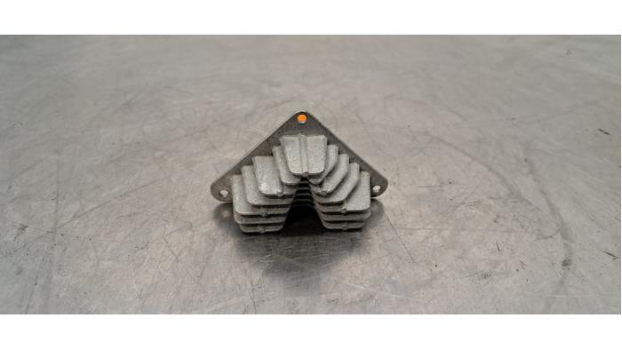Używane Modułowy reflektor LED Renault Master III (EV/HV/UV/VA/VB/VD/VF/VG/VJ) 2.3 dCi 165 16V FWD Cena € 24,20 Z VAT oferowane przez Autohandel Didier