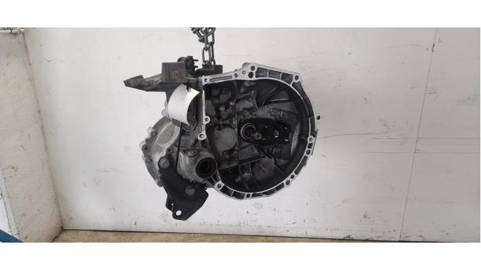 Getriebe van een Peugeot 208 II (UB/UH/UP) 1.2 Vti 12V PureTech 75 2022