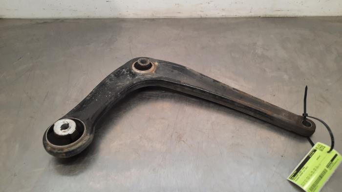 Gebrauchte Querlenker links vorne Peugeot Expert (V1/VA/VB/VE/VF/VT/VY) 1.5 BlueHDi 120 Preis € 54,45 Mit Mehrwertsteuer angeboten von Autohandel Didier