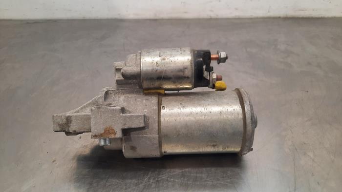 Startmotor från en Ford Transit Custom 2.0 TDCi 16V Eco Blue 130 2023