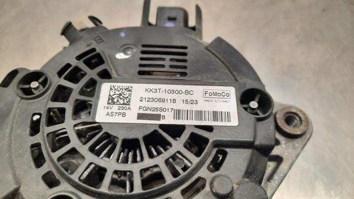 Dynamo från en Ford Transit Custom 2.0 TDCi 16V Eco Blue 130 2023