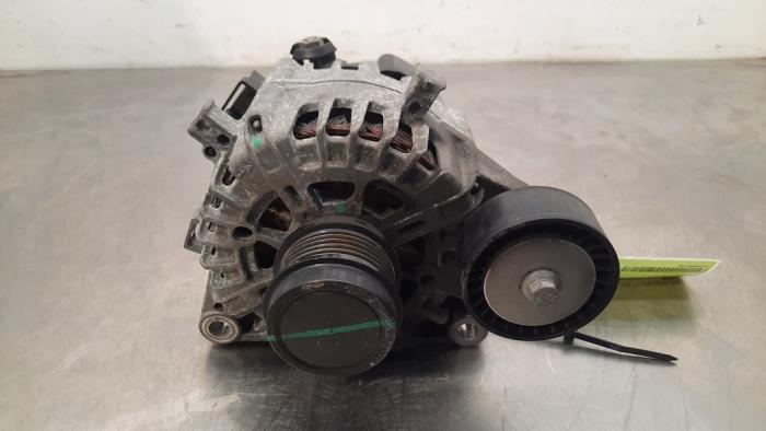 Dynamo från en Ford Transit Custom 2.0 TDCi 16V Eco Blue 130 2023