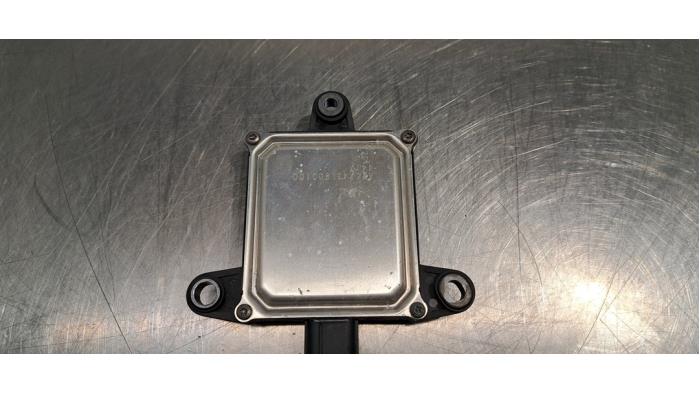 Dödvinkelsensor från en Lexus NX I (Z1) 300 2.0 16V 2017