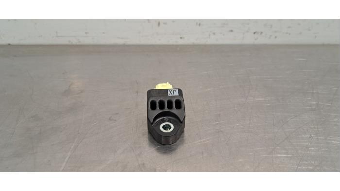 Gebrauchte Airbag Sensor Lexus NX I (Z1) 300 2.0 16V Preis € 30,25 Mit Mehrwertsteuer angeboten von Autohandel Didier